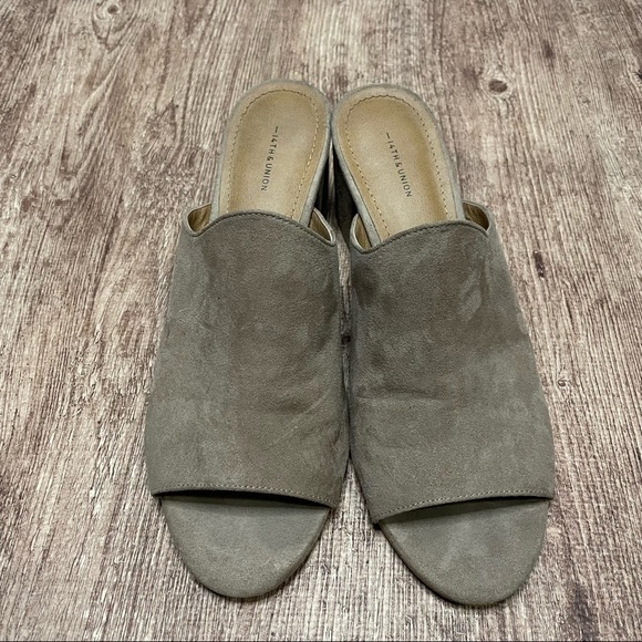 14th & Union Hayzel Suede Block Heel Mule Mushroom Size 9.5 - Picture 2 of 6